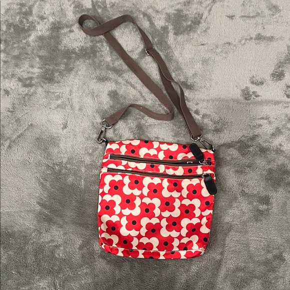 Oral Kiely target Floral Red and White Crossbody Bag - Picture 1 of 13